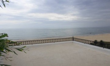 VILLA  AMENI