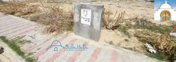 TERRAIN CARRE